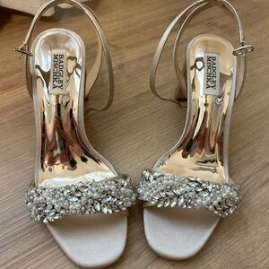 ✨NWOT Badgley Mischka Heels